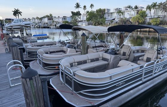 Pontoon Boat Rental