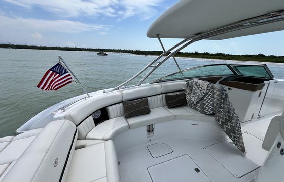 35 Foot Ultimate Party/Cruising Boat – Luxury & Performance Combined!