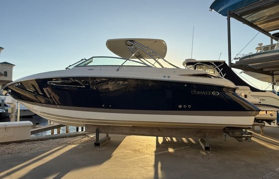 35 Foot Ultimate Party/Cruising Boat – Luxury & Performance Combined!
