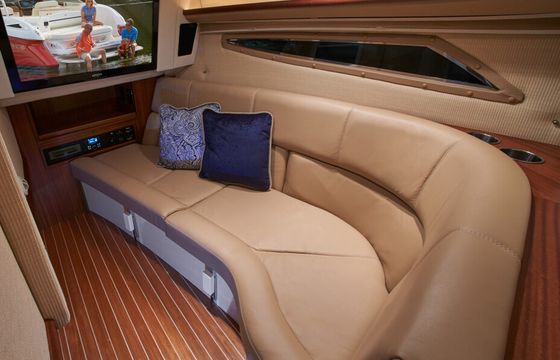 35 Foot Ultimate Party/Cruising Boat – Luxury & Performance Combined!