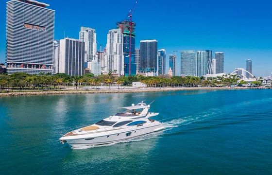 70ft Azimut Luxury Yacht – Jet Skis and Water Toys, Miami Beach