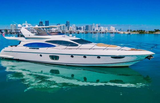 70ft Azimut Luxury Yacht – Jet Skis and Water Toys, Miami Beach