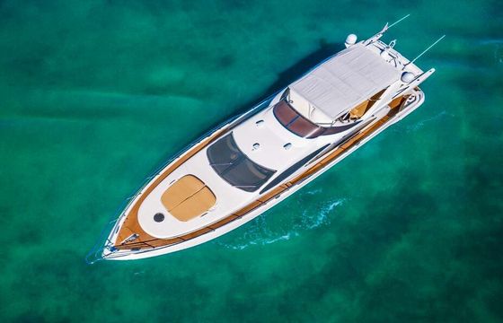 70ft Azimut Luxury Yacht – Jet Skis and Water Toys, Miami Beach