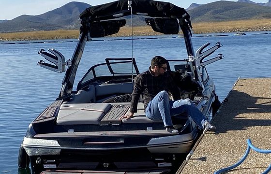 Centurion Cruiser — Wakesurf & Charter Ready