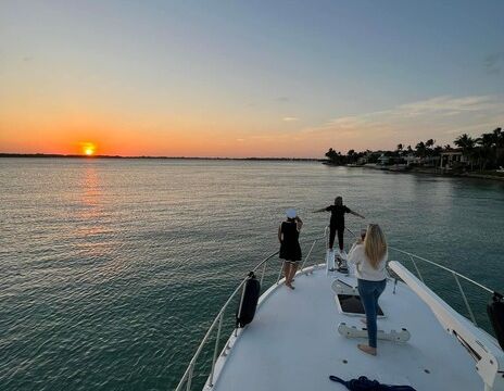 Private Yacht Rental of a stunning 43' Hatteras with Captain