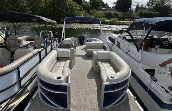 Pontoon Lake Washington