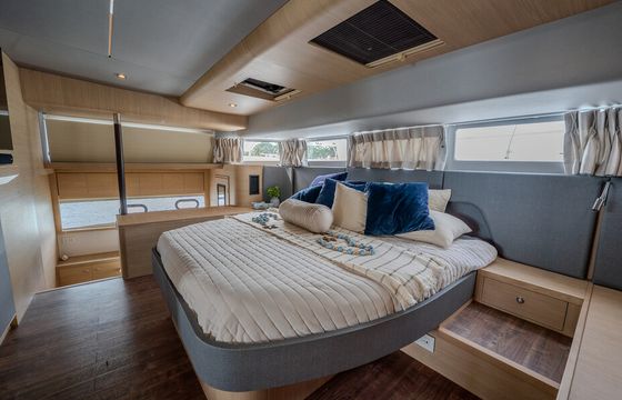 54' Aquila catamaran yacht