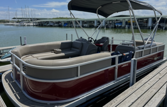 Luxury Lake Days on Ray Hubbard &amp; Lavon | 2024 Ranger Pontoon