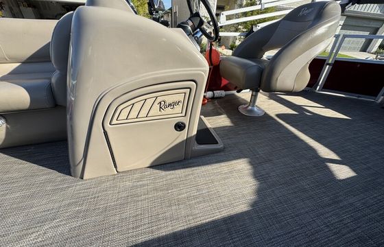 Luxury Lake Days on Ray Hubbard &amp; Lavon | 2024 Ranger Pontoon