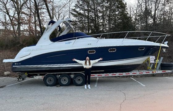 Lake of the Ozarks Party Cruiser | 37' Four Winns for 12 Guests