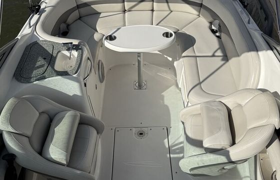 Chaparral 256 cabin family boat