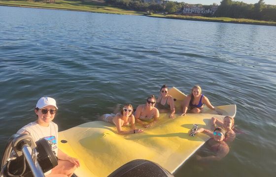 Fully Equipped Harris Tritoon – Bluetooth, Floating Mat, Lake Travis