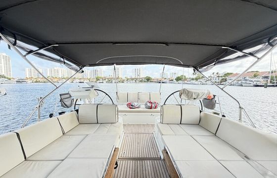 Ultimate Luxury Sailing DREAMSTAR Oceanis Yacht 62ft