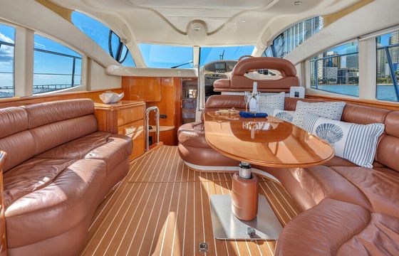 Enjoy " TIME BANDICT " 45ft Azimut in MIAMI !!!