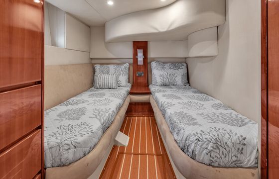 Enjoy " TIME BANDICT " 45ft Azimut in MIAMI !!!