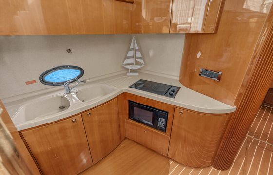 Enjoy " TIME BANDICT " 45ft Azimut in MIAMI !!!