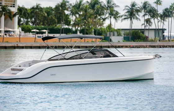 Rand Luxury Yacht with Captain and Fuel – Riviera Beach, West Palm