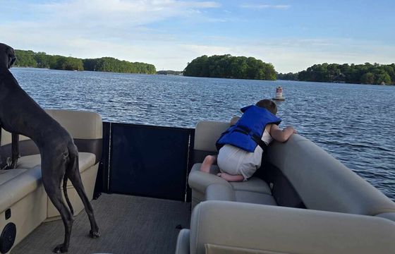 2022 Bentley 24ft Pontoon – Lake Norman, Seats 16