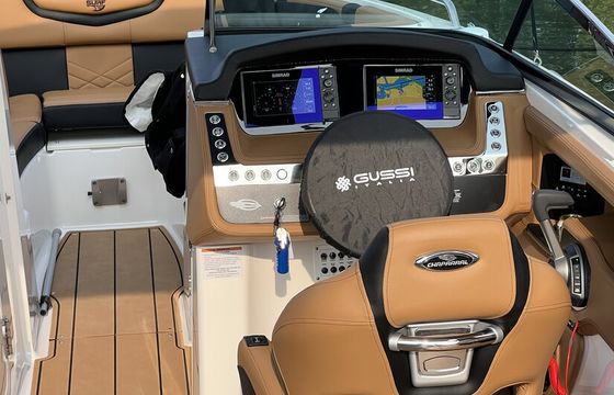2023 Chaparral 26 Surf