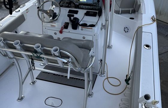 23’ Center Console : Fish/Cruise/Sandbar