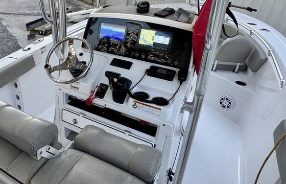 23’ Center Console : Fish/Cruise/Sandbar