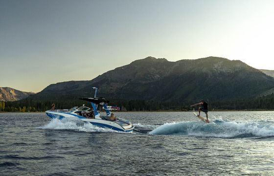 New Wakesurf Boat on Lake Tahoe | 23 foot MB B52: the best surf wave!
