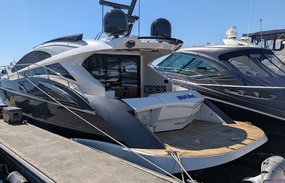 Sport Yacht in Kirkland. Room for 12. Seattle/Lake Union Available.