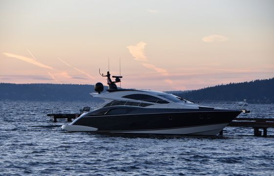 Sport Yacht in Kirkland. Room for 12. Seattle/Lake Union Available.