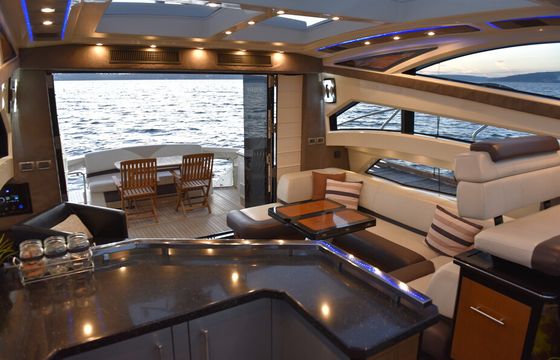 Sport Yacht in Kirkland. Room for 12. Seattle/Lake Union Available.