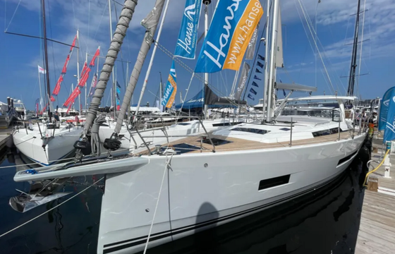 Amazing Sailing Trip in NYC!!The Most beautiful Sailboat in NYC !