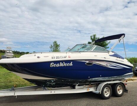 Deck boat on the Great South Bay! (FREE GAS WEEKDAYS AFTER 3PM!)