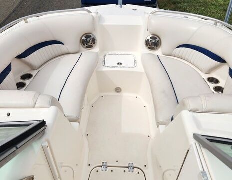 Deck boat on the Great South Bay! (FREE GAS WEEKDAYS AFTER 3PM!)