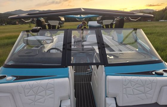 Paragon Super Air Nautique G25 Surf Ultimate Luxury &amp; Performance Boat