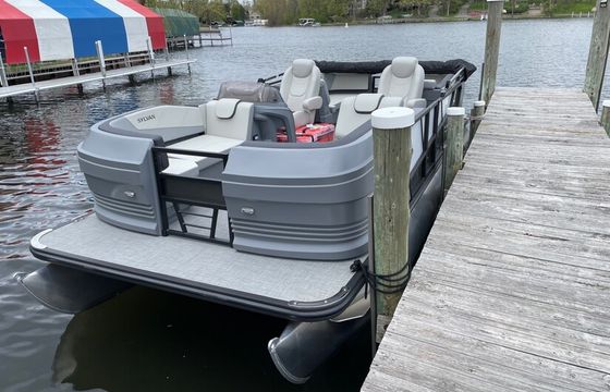 LAKE MINNETONKA / UP TO 12!