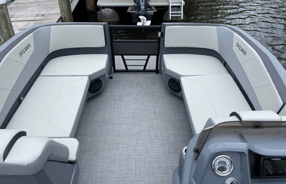 LAKE MINNETONKA / UP TO 12!