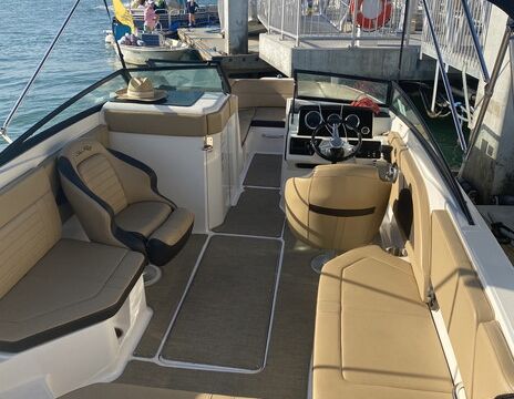 23' Sea Ray, 6 Passenger, Sandbar / Sunset Charter, Bay Harbor Islands