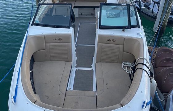 23' Sea Ray, 6 Passenger, Sandbar / Sunset Charter, Bay Harbor Islands