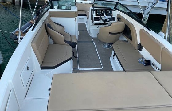 23' Sea Ray, 6 Passenger, Sandbar / Sunset Charter, Bay Harbor Islands