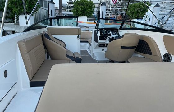 23' Sea Ray, 6 Passenger, Sandbar / Sunset Charter, Bay Harbor Islands