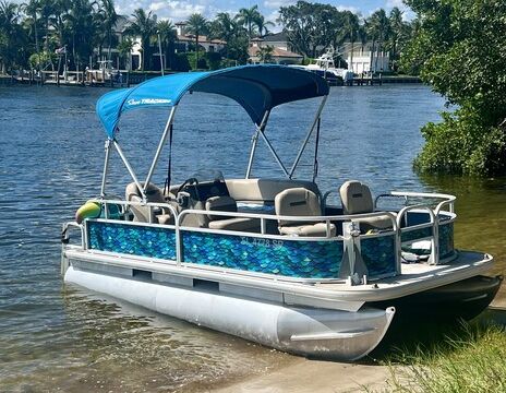 Tiki Time Pontoon with Captain