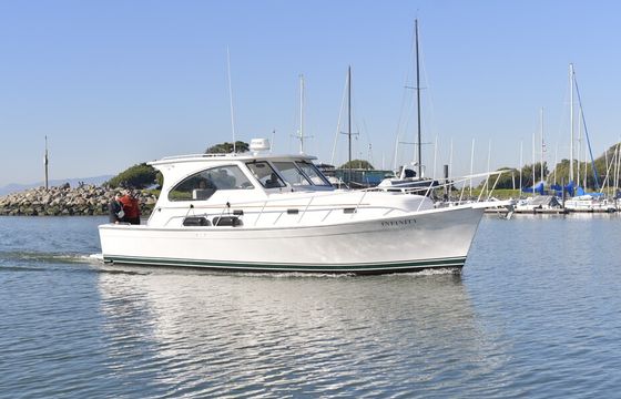Mainship Pilot 34 - Personalized Charters and Ash Scattering