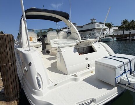 Luxury 38’ Sea Ray Sundancer Charter | Fort Lauderdale with Captain