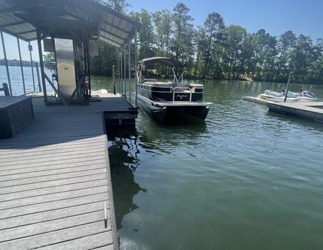 Sweetwater Serenity — 12-Passenger Comfort Tritoon