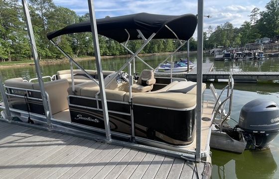 Sweetwater Serenity — 12-Passenger Comfort Tritoon