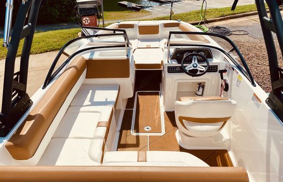 21 Ft. Sport Boat - Cruise, Swim &amp; Play in Style!