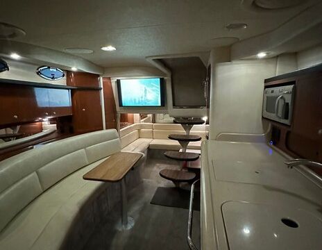 37ft Sea Ray Sundancer Luxury Yacht – Miami
