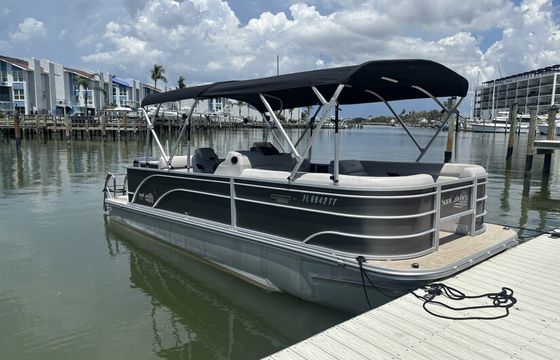 Suncatcher Tritoon 11 passenger