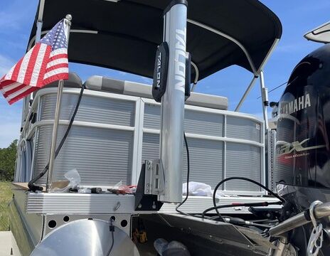 Luxurious Bennington 21 SLX 21 Ft Tritoon Rental