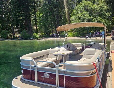 Pontoon Cruiser Lake Tahoe 10 Guest