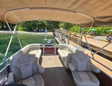 Pontoon Cruiser Lake Tahoe 10 Guest